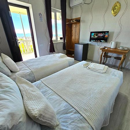 Hilltop Guest House Kutaisi Esterno foto