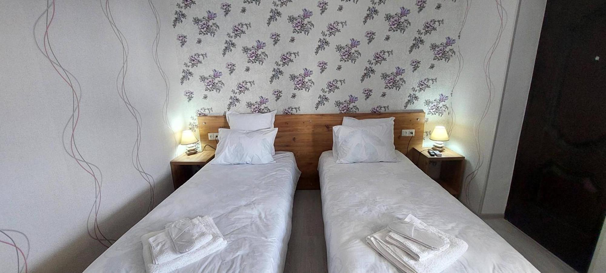 Hilltop Guest House Kutaisi Esterno foto