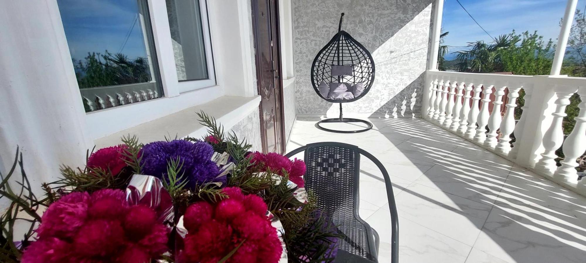 Hilltop Guest House Kutaisi Esterno foto